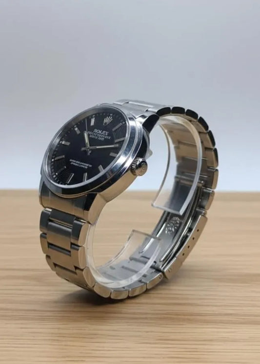 Men,s stainless steel Black Dial Quartz watch 34mm